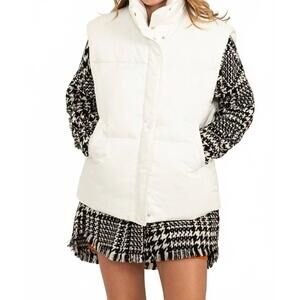 NEW HYFVE puffer vest in snow white